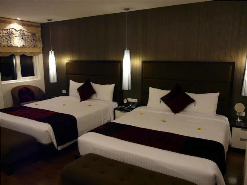Hotel Orchid Kochi Exterior foto